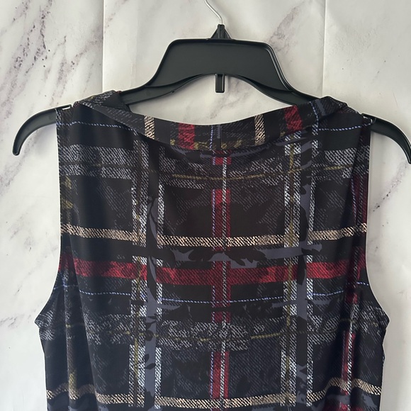 NINE WEST - DRAPED NECK SLEEVELESS BLOUSE TOP PLAID DARK BLUE WOMENS MEDIUM - Picture 8 of 9